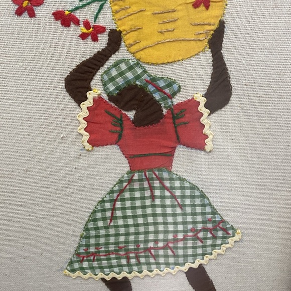 Set of 2 Vintage 70s Crewel Embroidered
Folk Art Framed - Picture 9 of 16